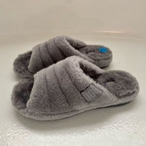 New UGG plush slides size 10 men/12 women